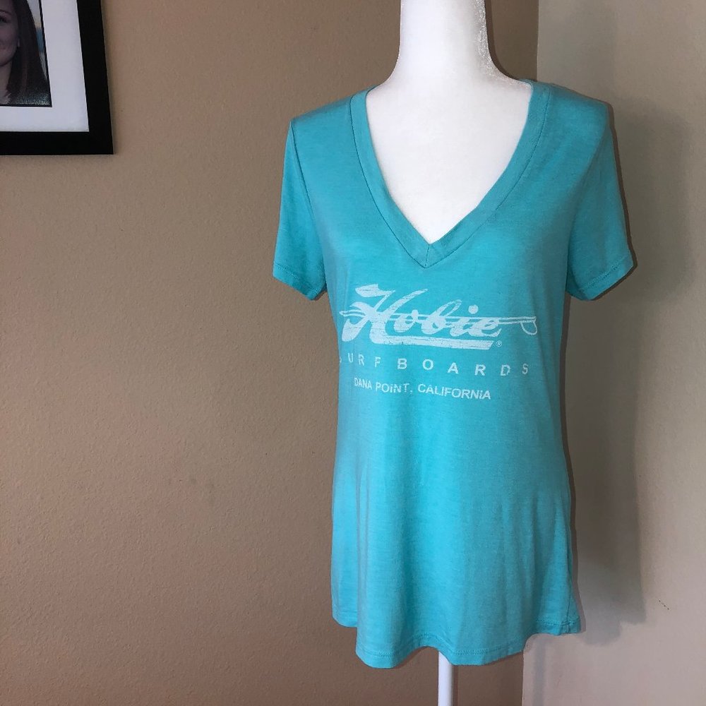 ☮️ 2/$15 ☮️ Hobie Surfboards blue v-neck s/s tee
